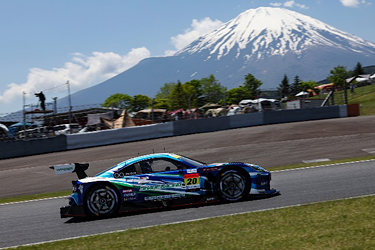 走行中のGT300 &frasl; GR86 GT