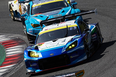 走行中のGT300 &frasl; GR86 GT