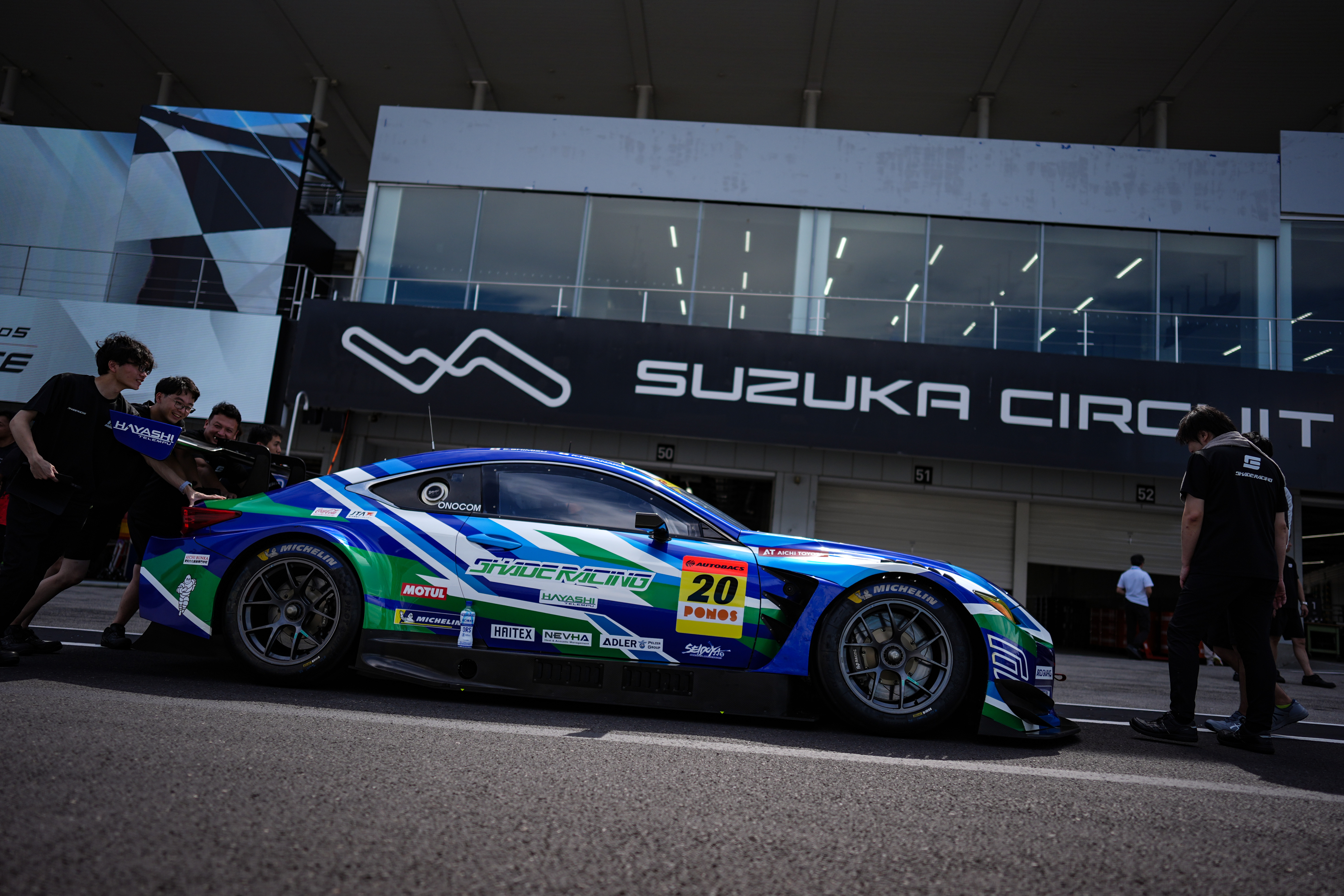 GT300 &frasl; RC F GT3