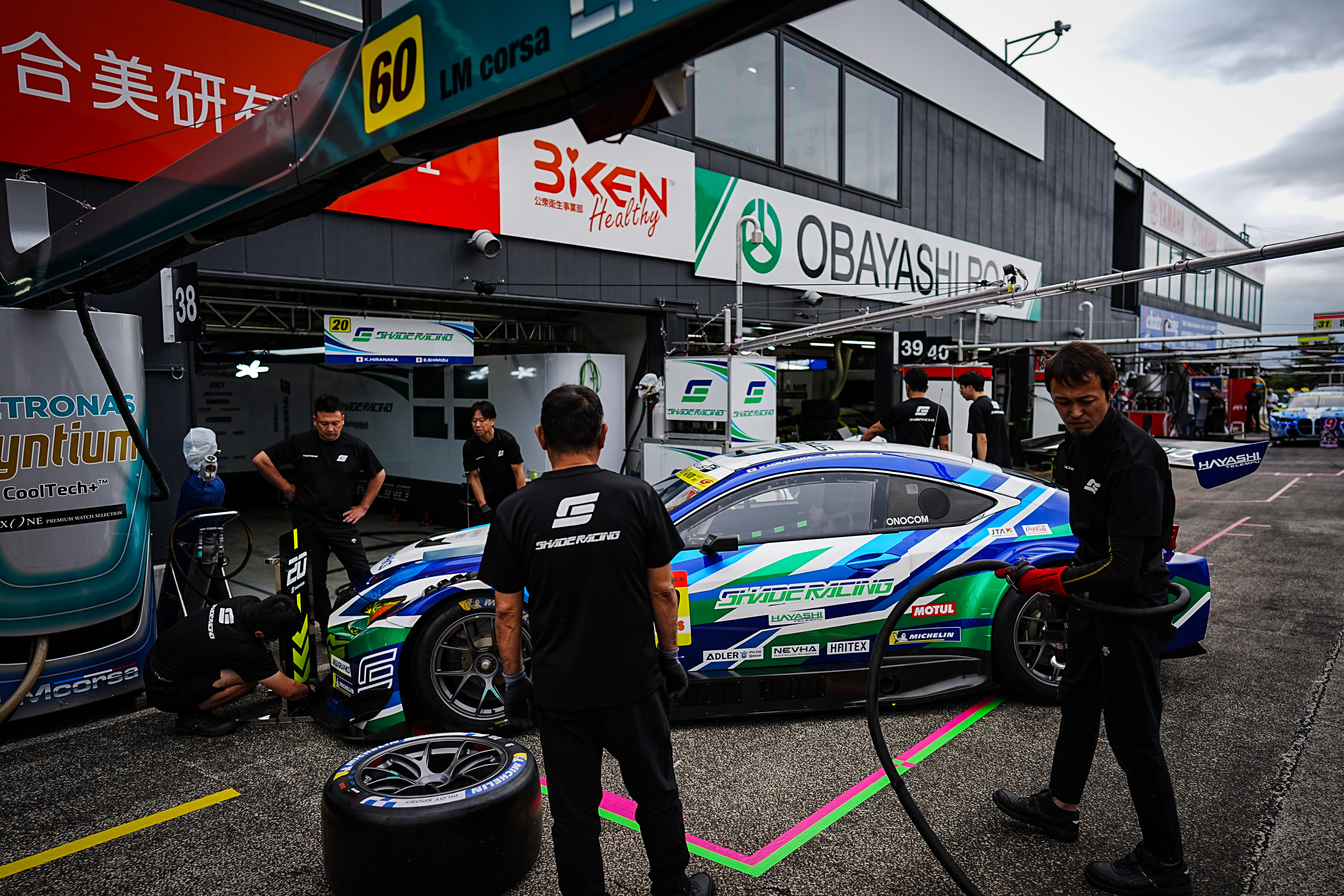 GT300 &frasl; RC F GT3